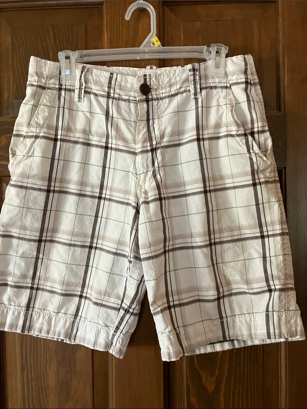 Aeropostal Men's White Plaid Flat Front Shorts-size 30